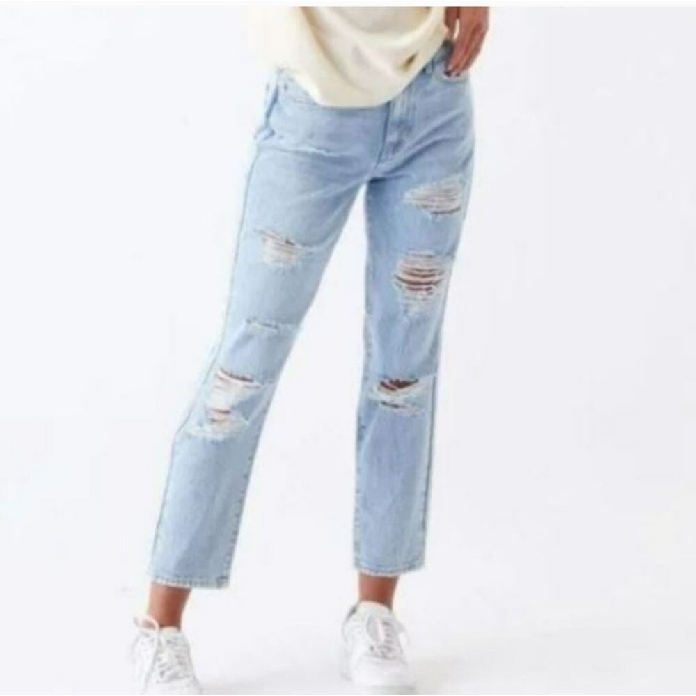 Pacsun Distressed Mom Jean in Light Wash